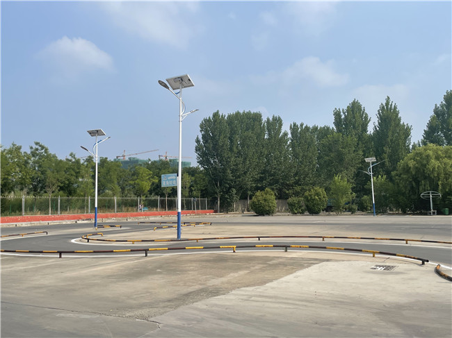 梁山駕校風采